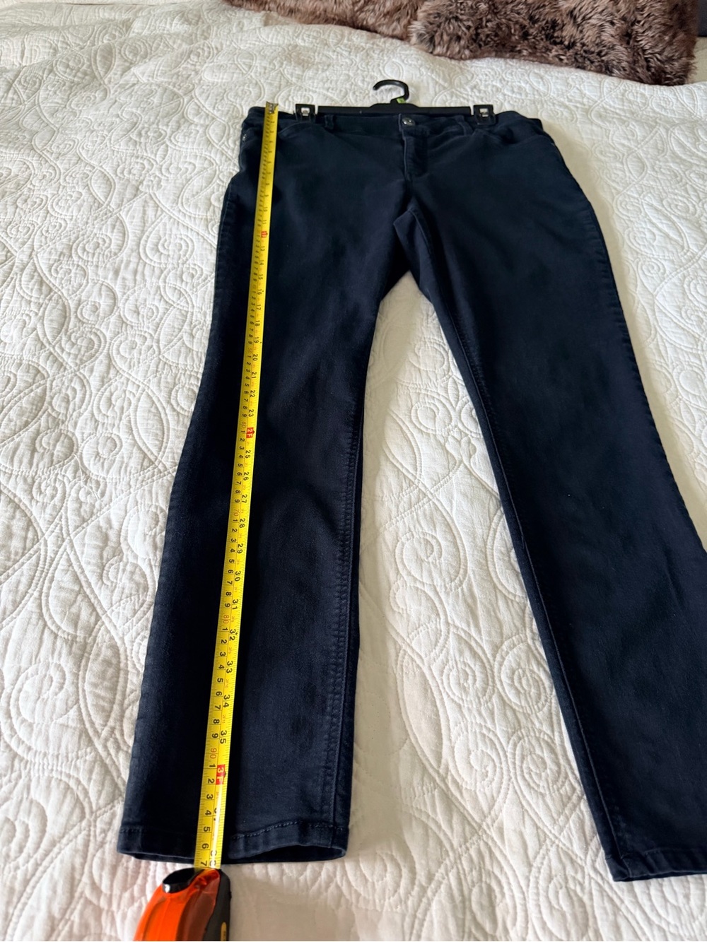 Liz Claiborne Sara Slim Leg Jeans Size 14 Dark Indigo Stretch Denim - Picture 9 of 9